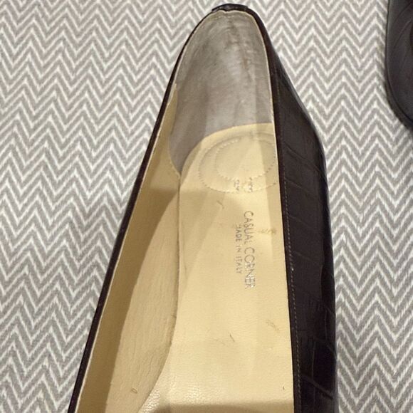Casual Corner Made In Italy Leather  Dark Brown Croc-Pattern Heels Size 6M - Picture 5 of 5